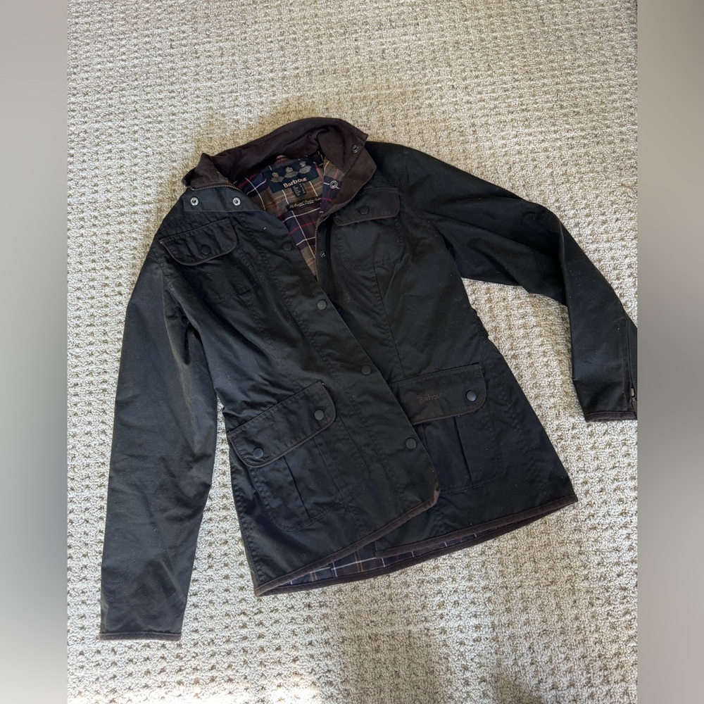Women’s waxed Barbour jacket coat in size US 6